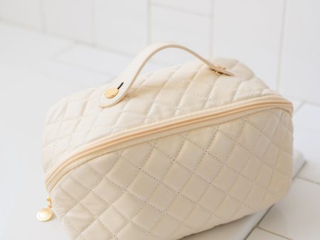 Large Capacity Quilted Makeup Bag • Cream Fashion